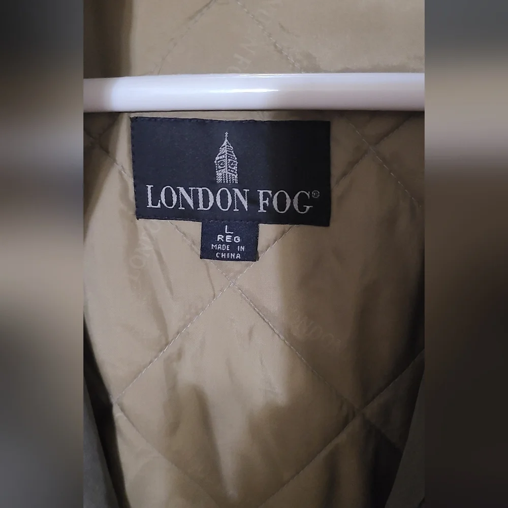 London Fog Size L Men's Beige and Gray Jacket Hood Folds into Collar